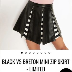 NWT BlackMilk Beetlejuice Black vs Breton Mini Zip skirt Sz 12